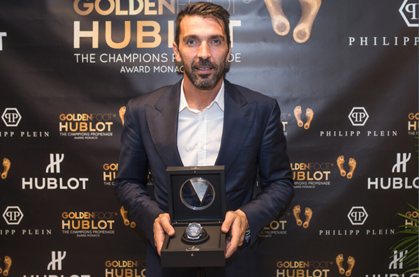 Wearing HUB1261 Unico Movement Fake Hublot Big Bang Unico With Gianluigi Buffon