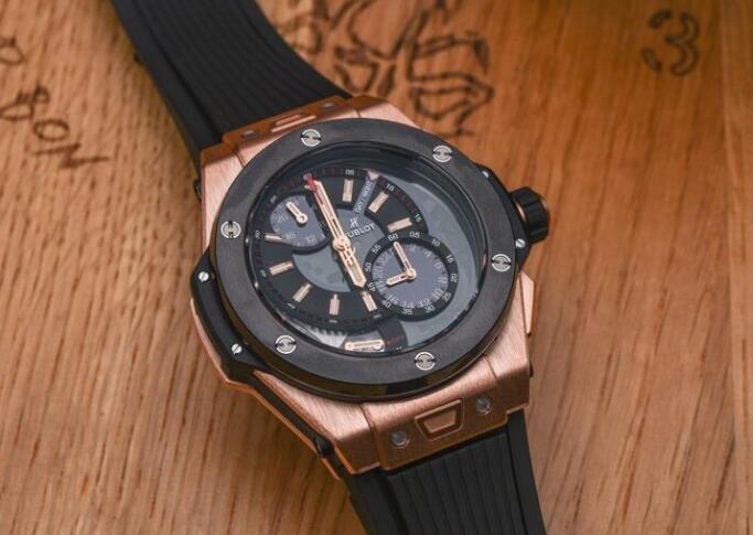 The function of this timepiece is complicated.