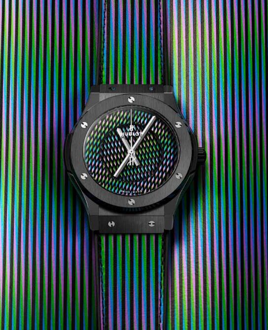 The Hublot Classic Fusion replica watches will make the wearers very eye-catching.